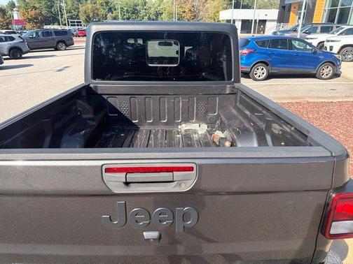 Granite Crystal Clearcoat Metallic 2022 Jeep Gladiator Sport