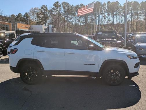 2023 Jeep Compass Altitude