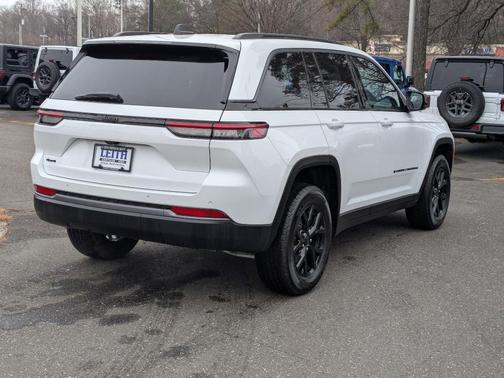 2026 Jeep Grand Cherokee Altitude 4x4