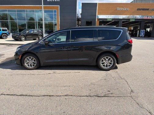 2022 Chrysler Pacifica Touring-L