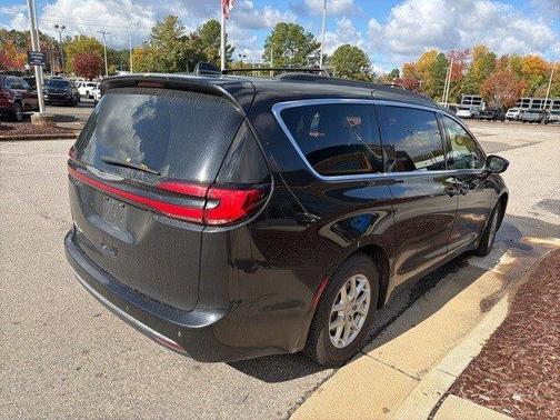 2022 Chrysler Pacifica Touring-L