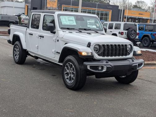 2026 Jeep Gladiator Sport