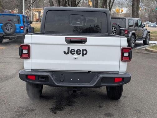 2026 Jeep Gladiator Sport