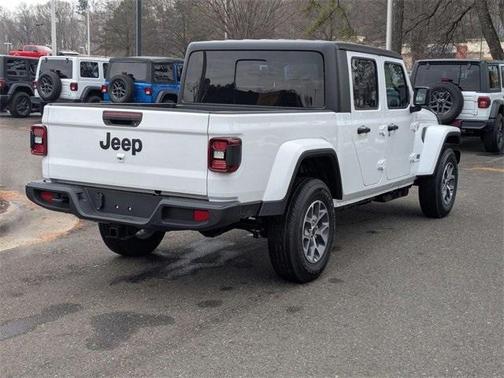 2026 Jeep Gladiator Sport