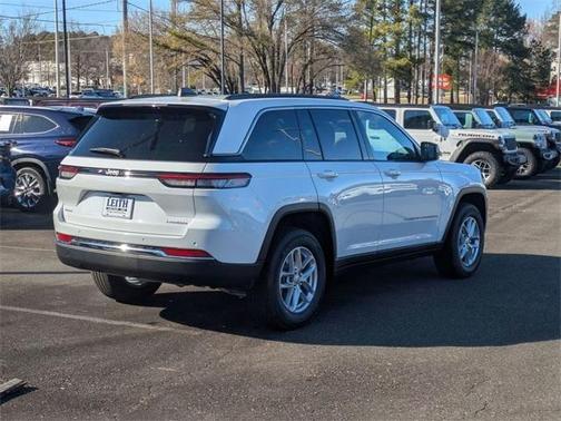 2025 Jeep Grand Cherokee Laredo X