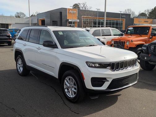 2025 Jeep Grand Cherokee Laredo