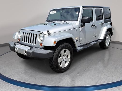 Bright Silver Metallic 2012 Jeep Wrangler Unlimited Sahara
