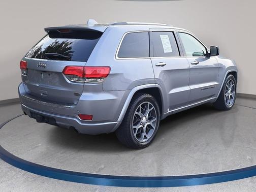 Billet Silver Metallic Clearcoat 2019 Jeep Grand Cherokee Overland
