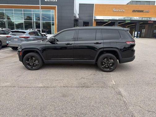 Diamond Black 2023 Jeep Grand Cherokee L Laredo