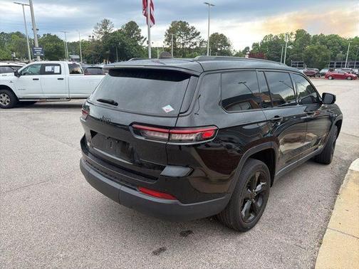 Diamond Black 2023 Jeep Grand Cherokee L Laredo