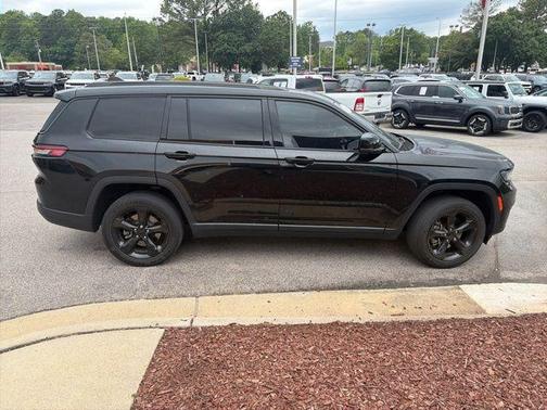 Diamond Black 2023 Jeep Grand Cherokee L Laredo