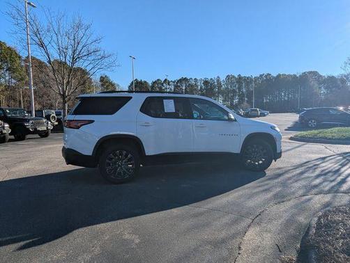 Summit White 2023 Chevrolet Traverse RS