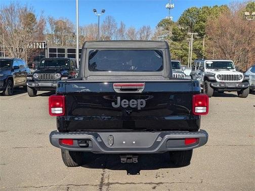 2026 Jeep Gladiator Sport