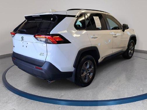 Ice 2025 Toyota RAV4 Hybrid XLE