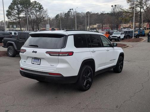 2023 Jeep Grand Cherokee L Laredo
