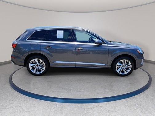 Samurai Gray Metallic 2021 Audi Q7 45 Premium Plus