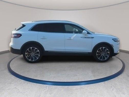 2021 Lincoln Nautilus Reserve