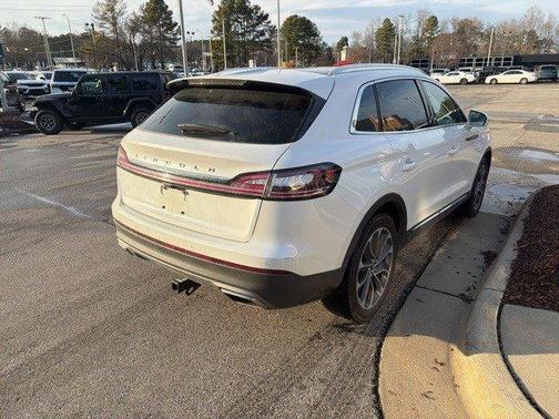 2021 Lincoln Nautilus Reserve