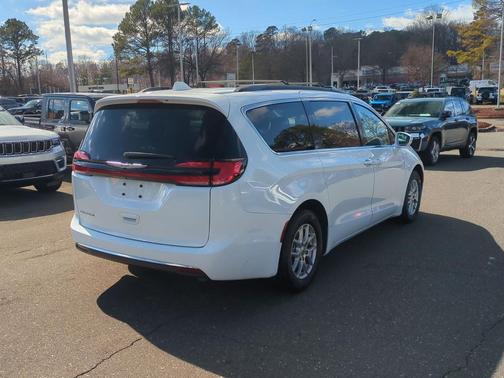 2022 Chrysler Pacifica Touring-L