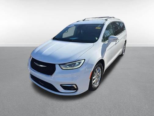 2022 Chrysler Pacifica Touring-L