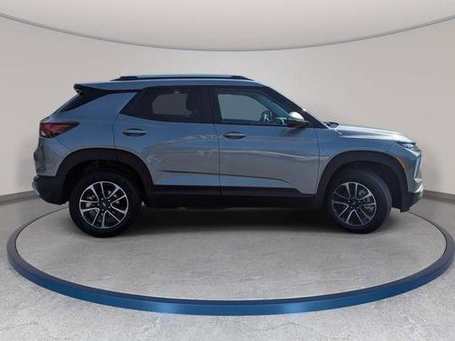 Sterling Gray Metallic 2025 Chevrolet Trailblazer LT