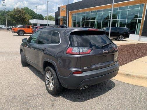 2022 Jeep Cherokee Latitude Lux