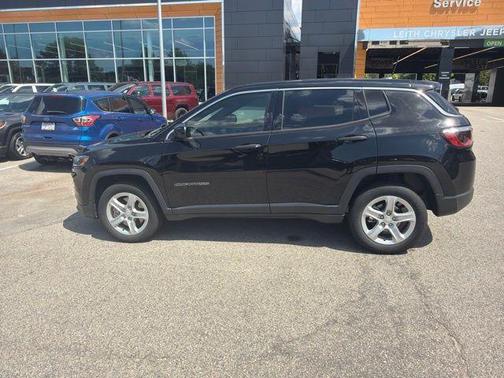 Diamond Black 2023 Jeep Compass Sport