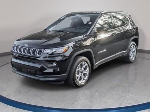 Diamond Black 2026 Jeep Compass Latitude