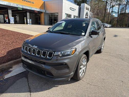 2024 Jeep Compass Latitude Lux