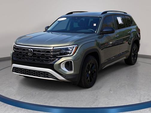 2024 Volkswagen Atlas 2.0T Peak Edition SE w/Technology