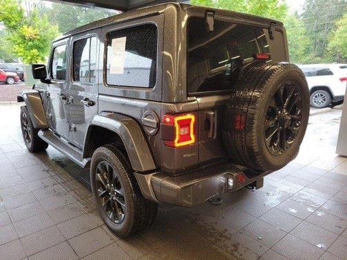 2021 Jeep Wrangler Unlimited Sahara High Altitude