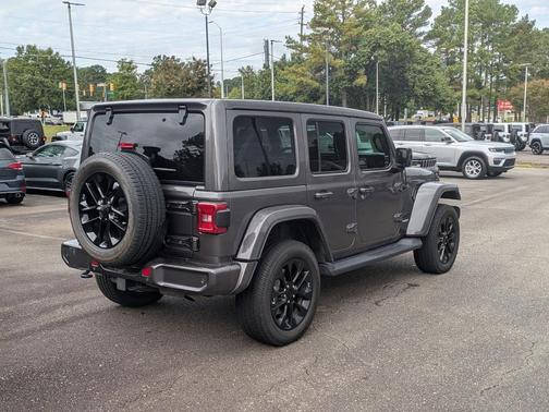 2021 Jeep Wrangler Unlimited Sahara High Altitude