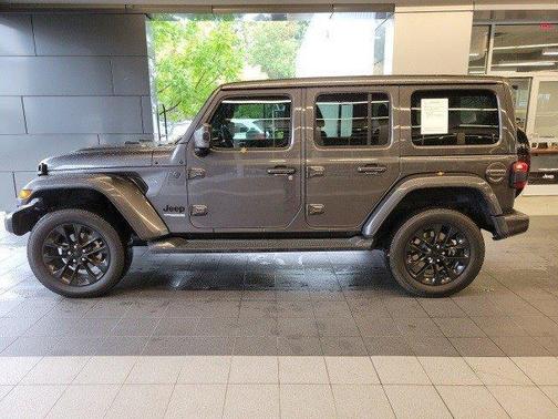 2021 Jeep Wrangler Unlimited Sahara High Altitude