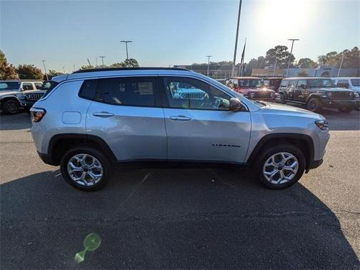 2025 Jeep Compass Latitude