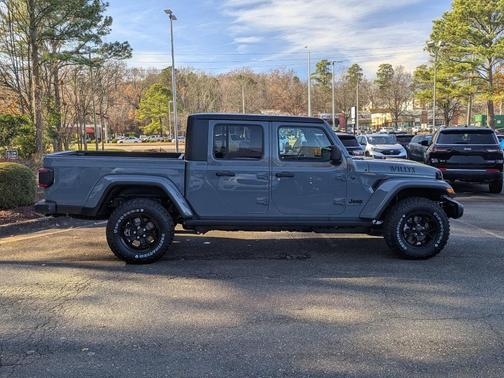 2026 Jeep Gladiator Sport
