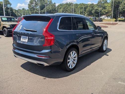 2020 Volvo XC90 T6 Momentum 7 Passenger