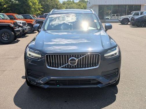 2020 Volvo XC90 T6 Momentum 7 Passenger