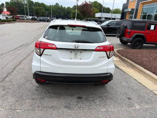 White 2019 Honda HR-V Sport