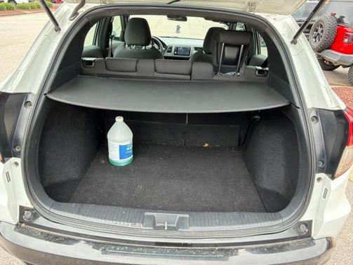 White 2019 Honda HR-V Sport