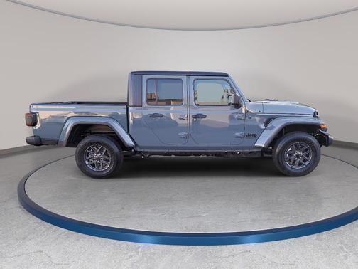 Anvil 2026 Jeep Gladiator Sport