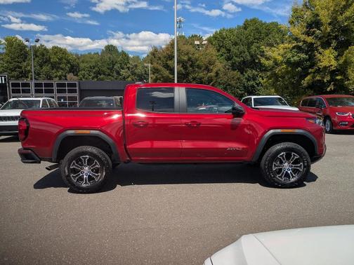 2023 GMC Canyon AT4