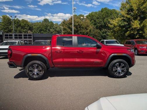 2023 GMC Canyon AT4