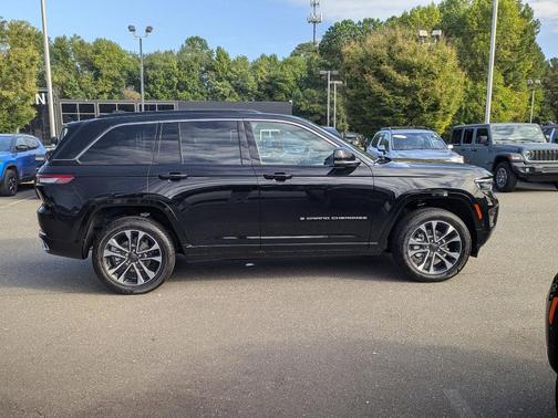 2025 Jeep Grand Cherokee Overland