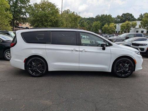 2024 Chrysler Pacifica Limited