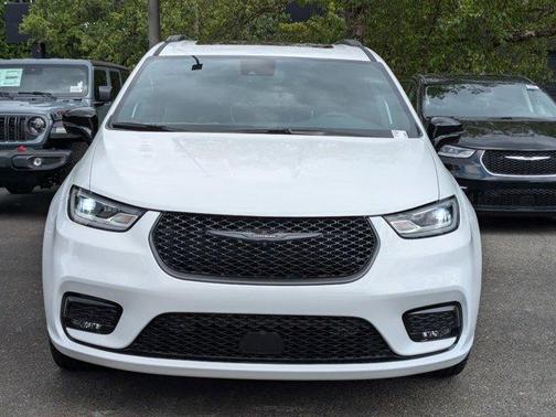2024 Chrysler Pacifica Limited