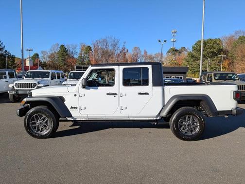 2025 Jeep Gladiator Sport
