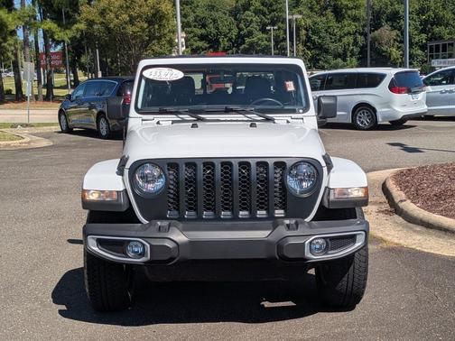 2022 Jeep Gladiator Overland