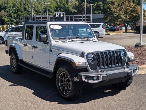 2022 Jeep Gladiator Overland