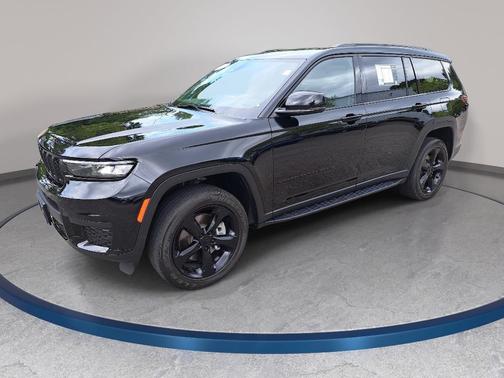 Diamond Black 2023 Jeep Grand Cherokee L Laredo