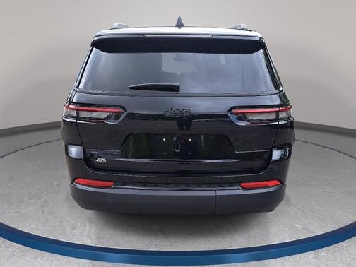 Diamond Black 2023 Jeep Grand Cherokee L Laredo